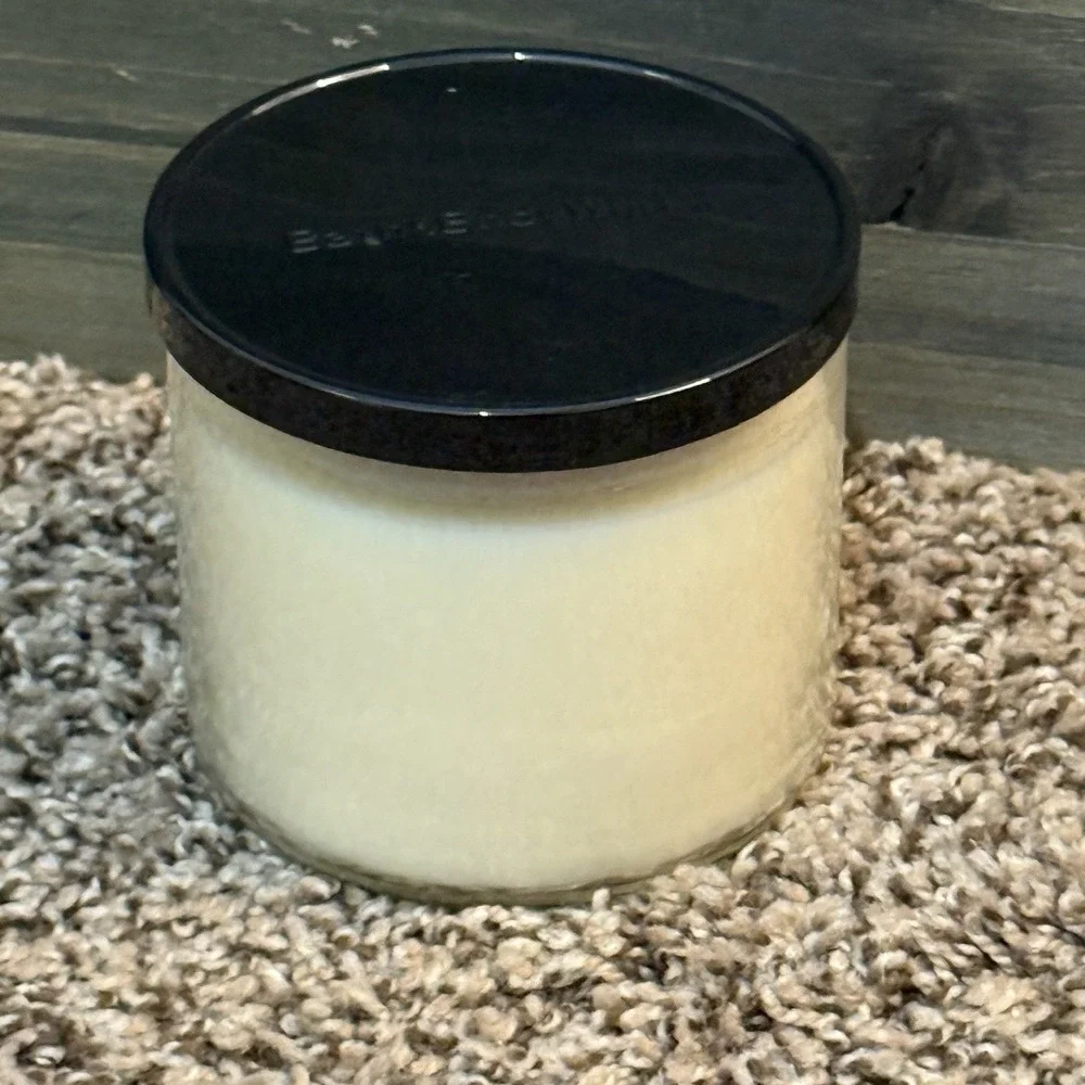 Bath & Body‎ Works HOT FUDGE SUNDAE Candle 14.5 oz 3-wick New! - Picture 3 of 4